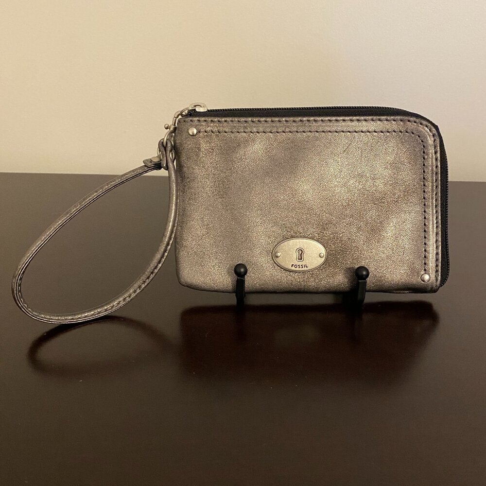 Fossil Tara Silver Gray Metallic Corner Zip Around Wristlet